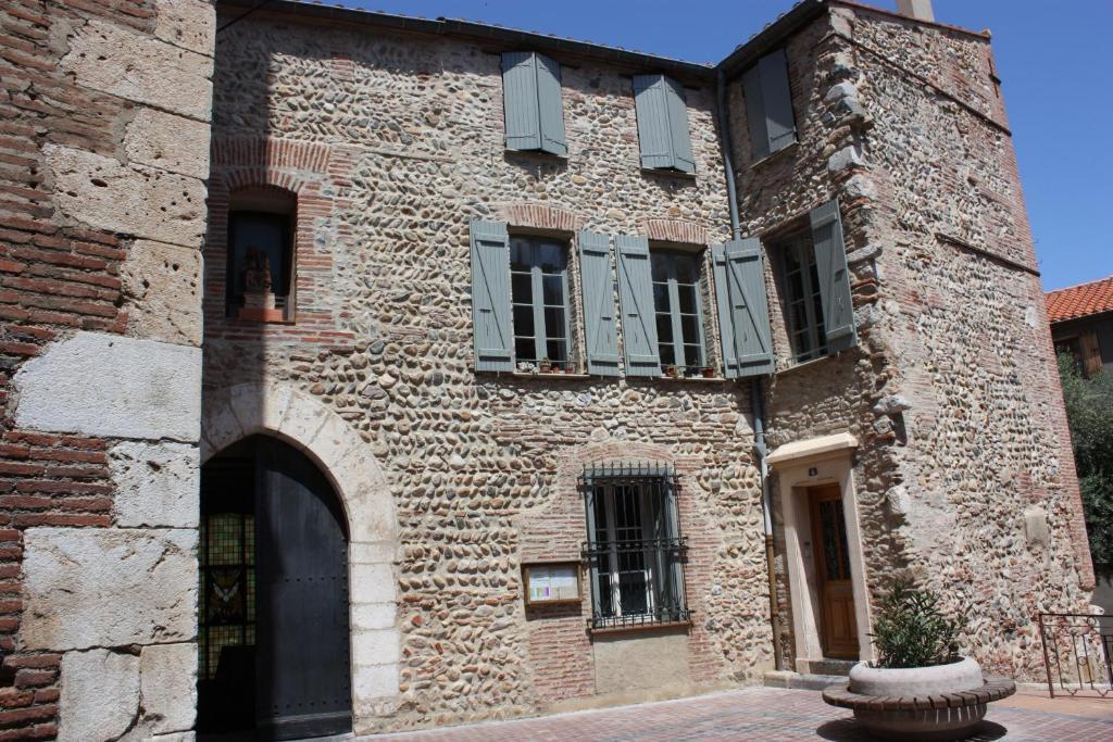 Hotel" La Tour De L'Horloge " Rivesaltes Exterior foto